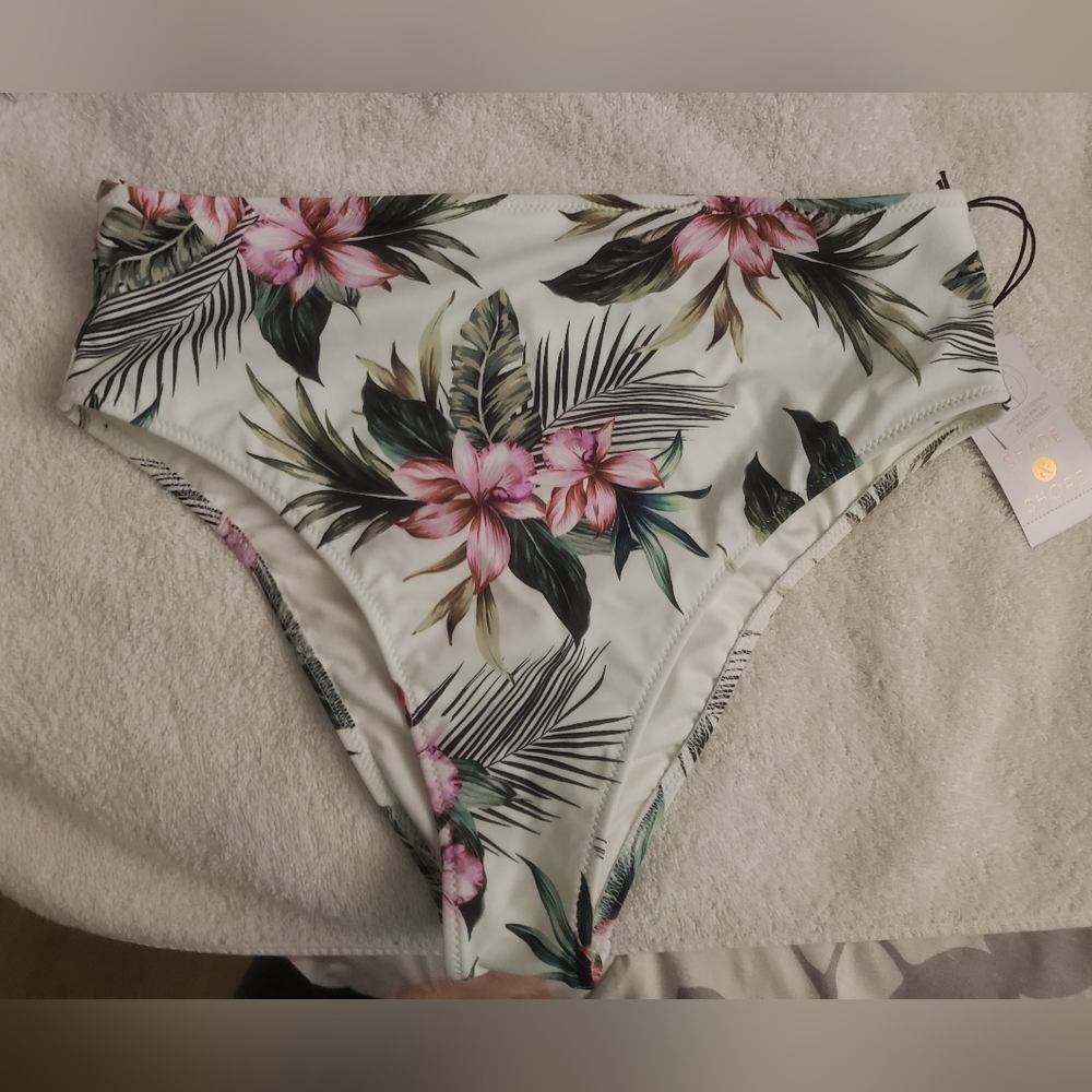 Two Piece Bathing Suit - Picture 4 of 7